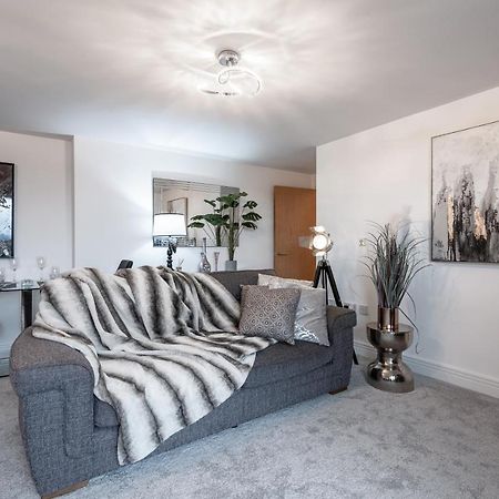 Luxurious River View Apartment With Terrace Worcester Esterno foto