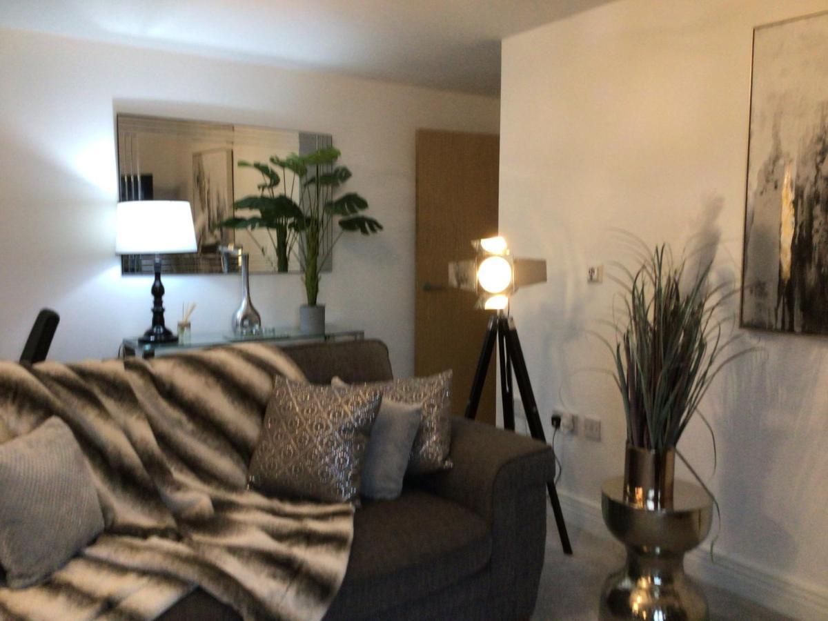 Luxurious River View Apartment With Terrace Worcester Esterno foto