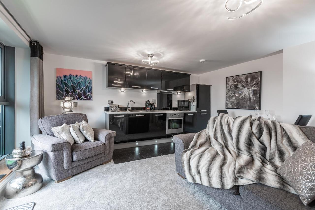 Luxurious River View Apartment With Terrace Worcester Esterno foto