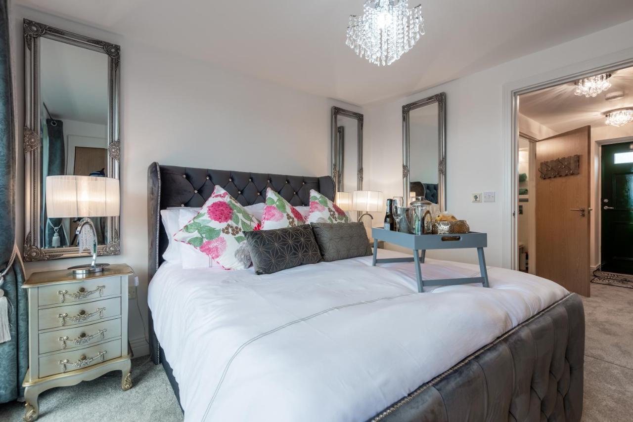 Luxurious River View Apartment With Terrace Worcester Esterno foto